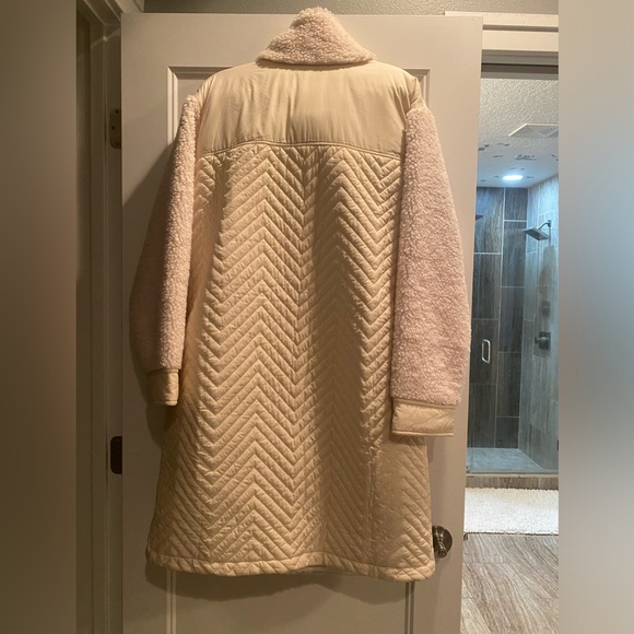 Athleta XL Women’s Cozy Day Hybrid Coat - Picture 10 of 13